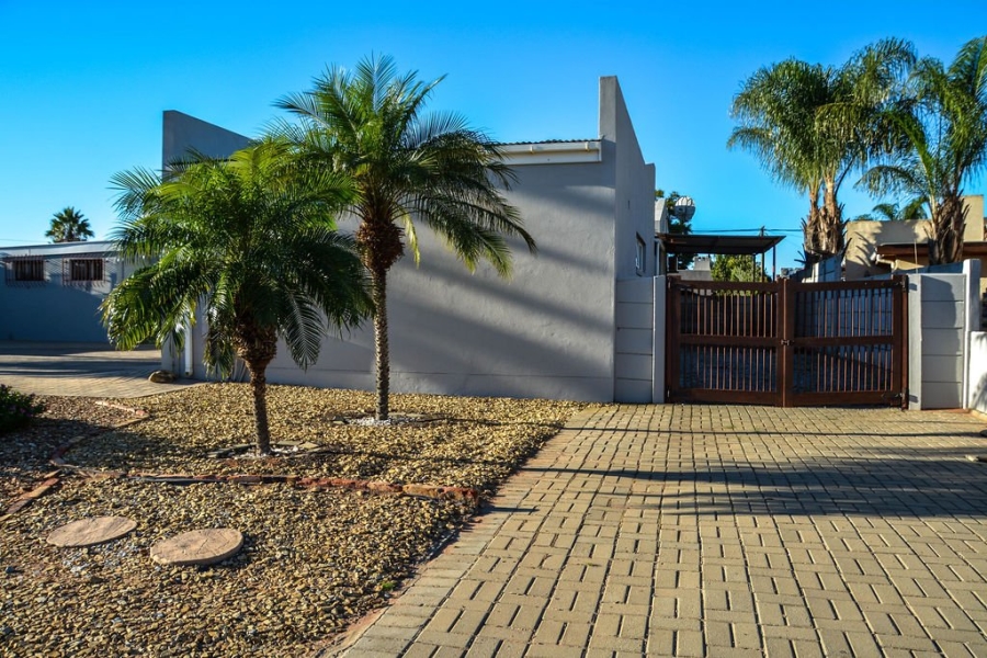 4 Bedroom Property for Sale in Vredendal Western Cape